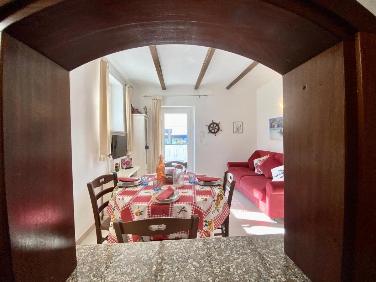 Holidaycasa Mike - Con Terrazzo Vista Mare Sperlonga Exteriör bild