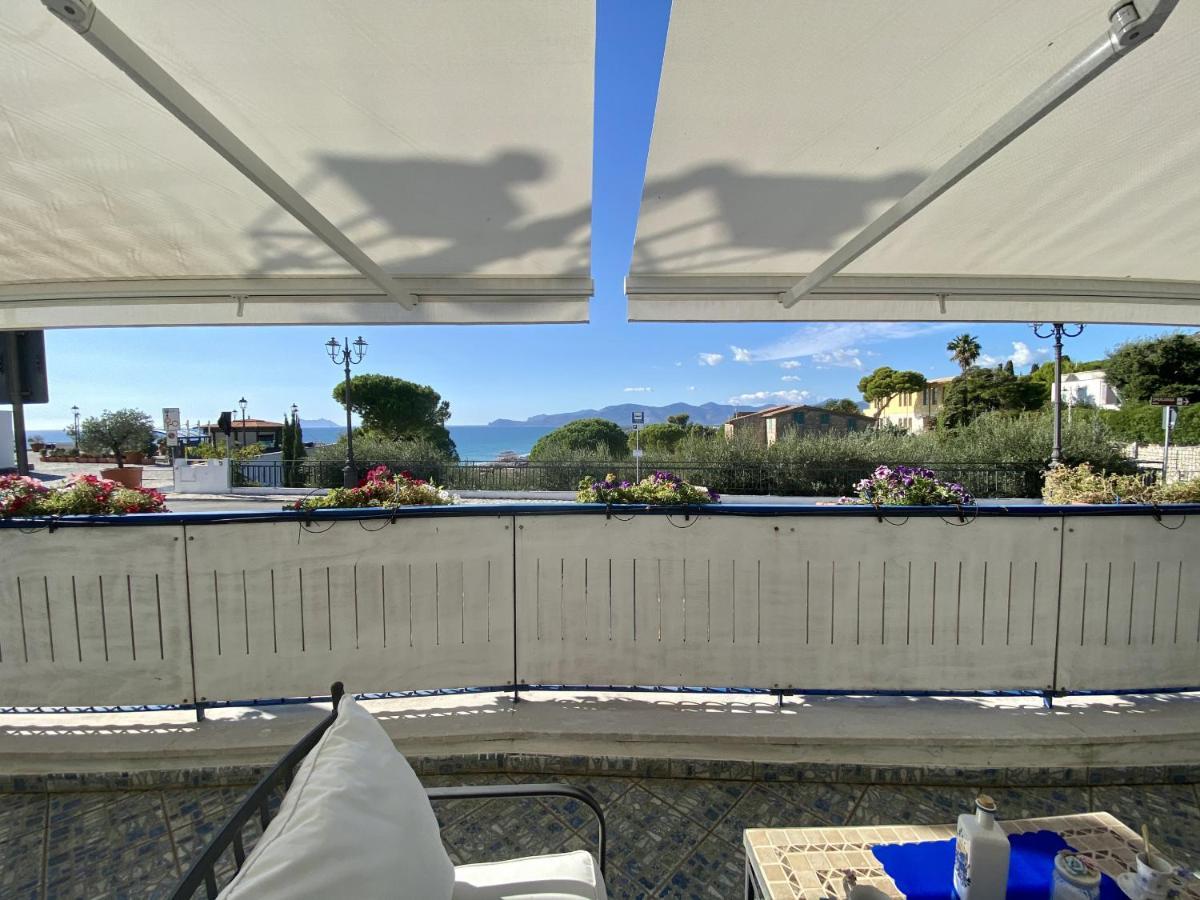 Holidaycasa Mike - Con Terrazzo Vista Mare Sperlonga Exteriör bild