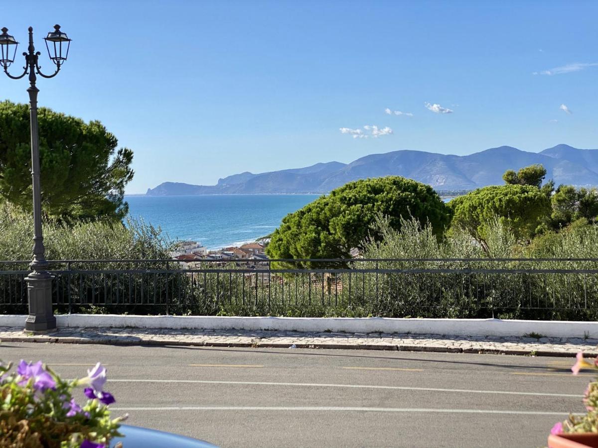 Holidaycasa Mike - Con Terrazzo Vista Mare Sperlonga Exteriör bild