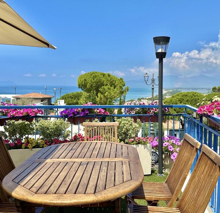 Holidaycasa Mike - Con Terrazzo Vista Mare Sperlonga Exteriör bild