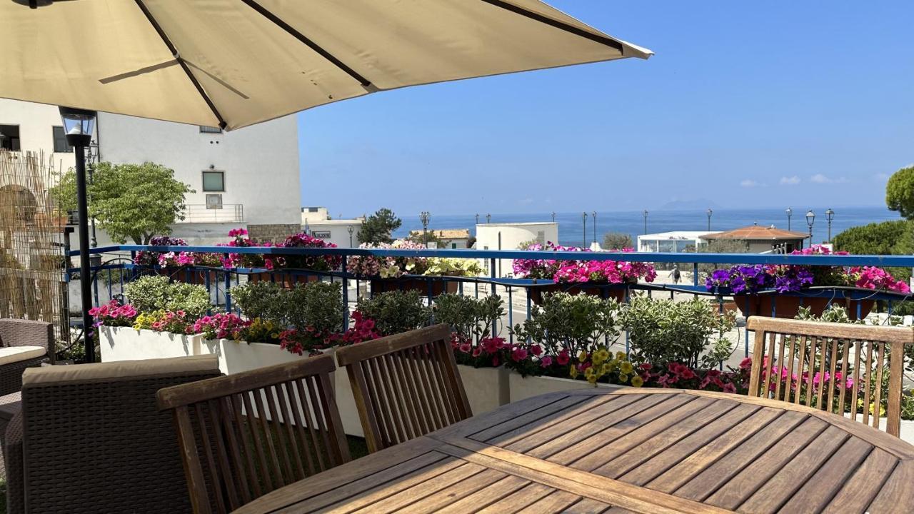 Holidaycasa Mike - Con Terrazzo Vista Mare Sperlonga Exteriör bild